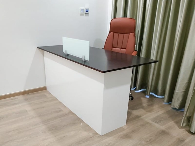 Bàn giám đốc hiện đại Boss Desk V